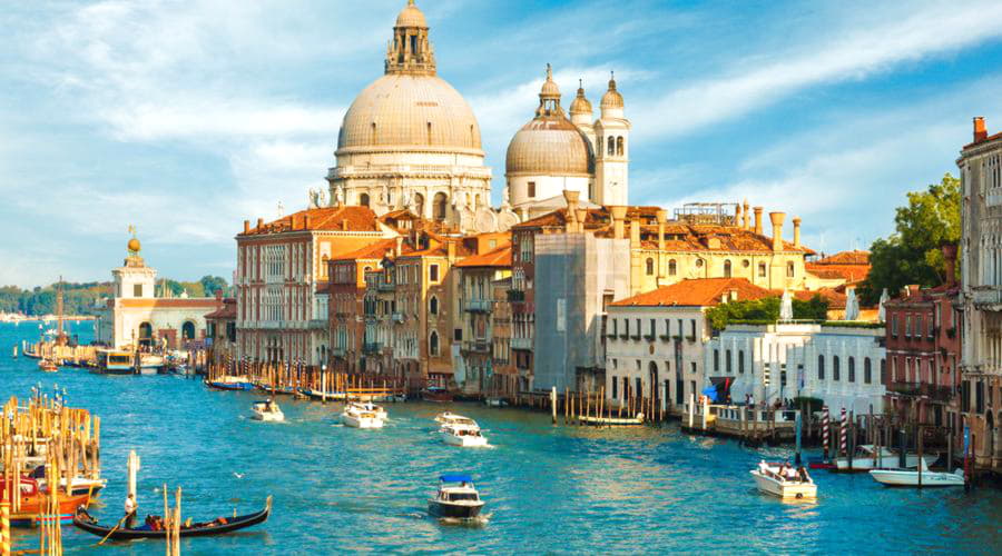 Top car rental options in Venice